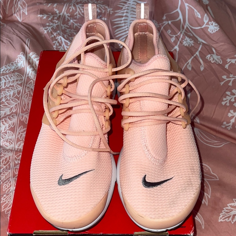 Nike Women's Pink Athletic Shoes